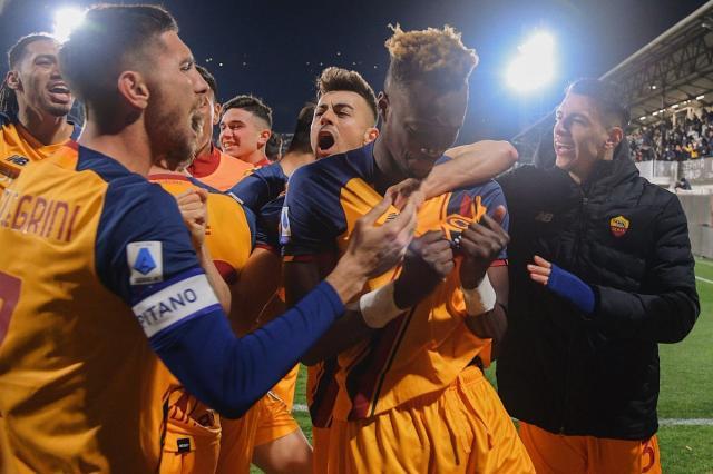 开云-罗马第98分钟绝杀斯佩齐亚 莫塔模仿鸟叔痛批裁判